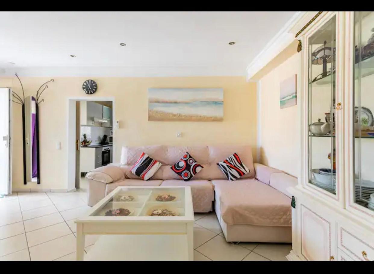 Villa Eva Asiana Guesthouse With Shared Pool 贝尼萨 外观 照片